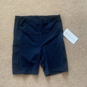Athleta Ultimate Stash Pocket 7" Short